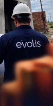 Engenheiro da Evolis em obra